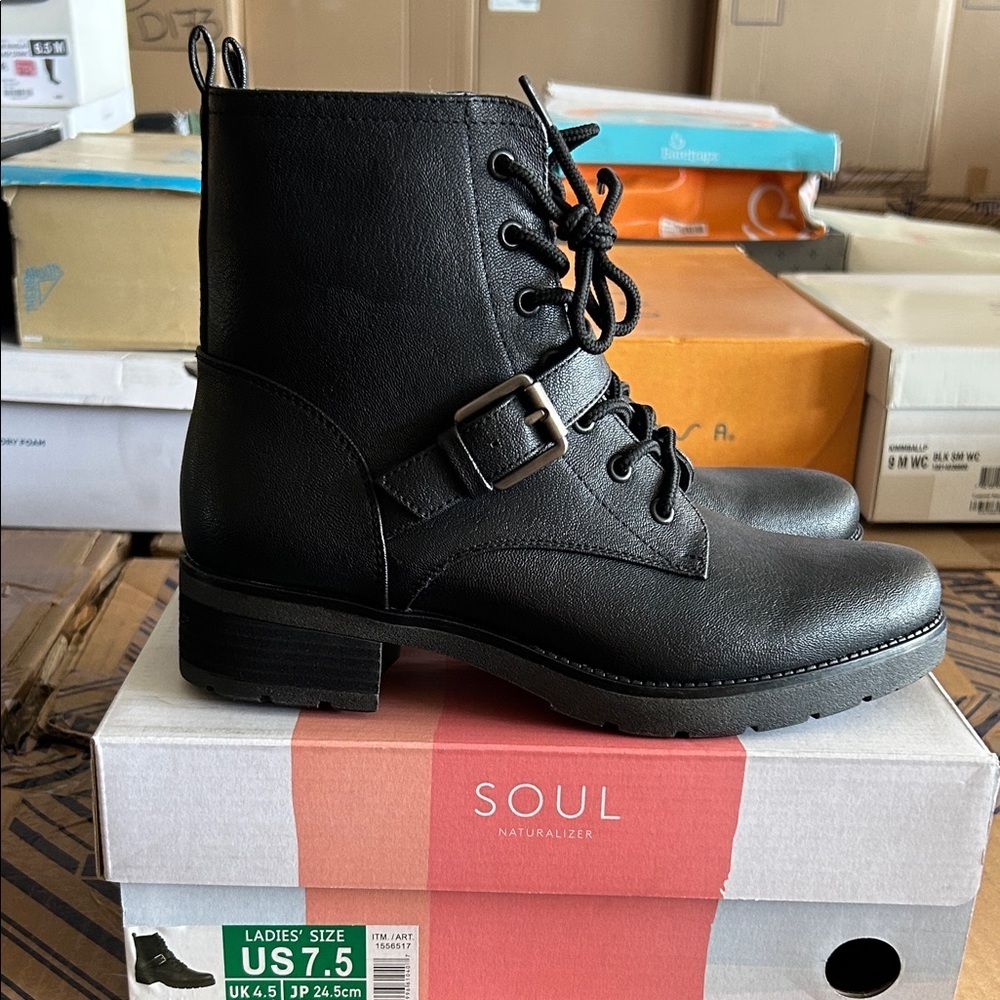 SOUL Naturalizer Black Lace Up Boots